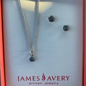 Rose earrings and necklace set